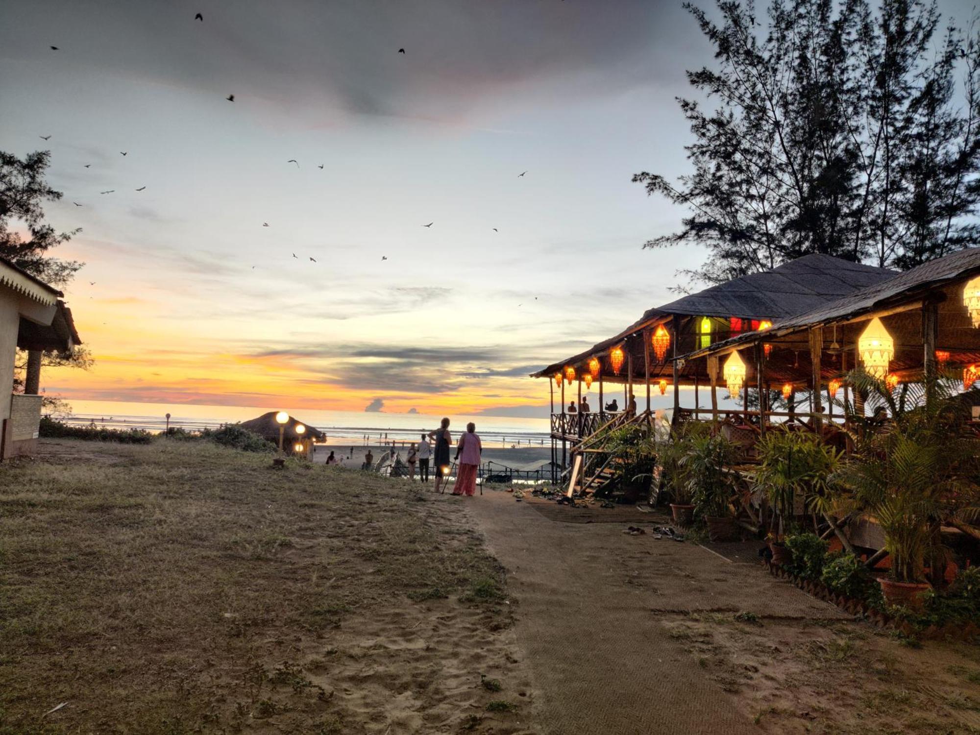 Dunes Village *